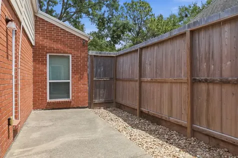 1022 Trapper Hill Drive Houston TX 77077