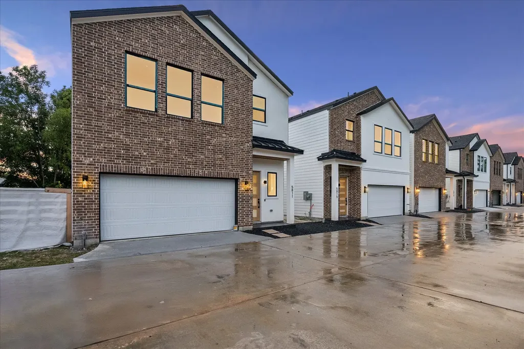 5811 Outer Banks Street Houston TX 77091