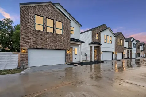 5811 Outer Banks Street Houston TX 77091