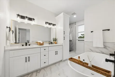 5811 Outer Banks Street Houston TX 77091