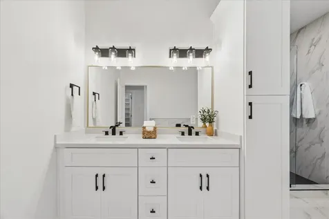 5811 Outer Banks Street Houston TX 77091