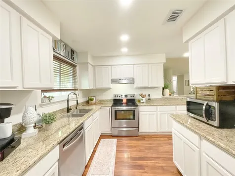 7410 Shoshone Drive Baytown TX 77521