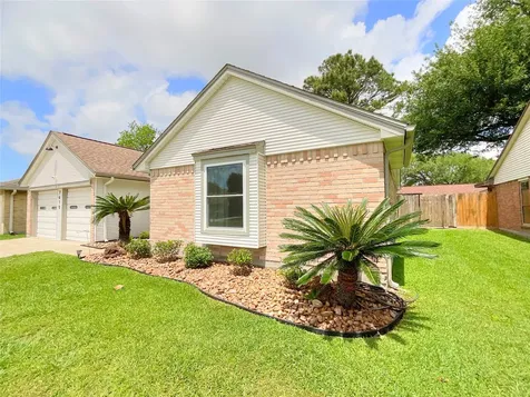 7410 Shoshone Drive Baytown TX 77521