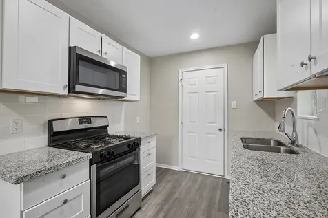 306 S Holmes Street La Porte TX 77571