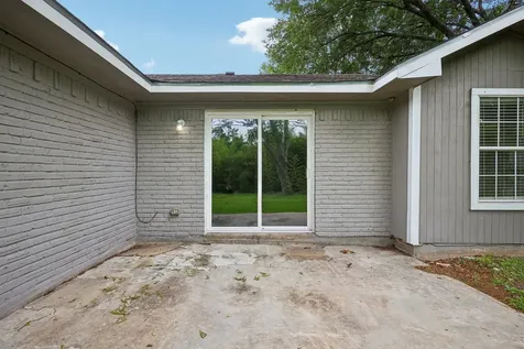 306 S Holmes Street La Porte TX 77571
