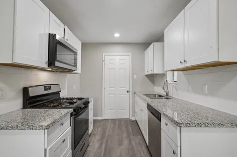 306 S Holmes Street La Porte TX 77571