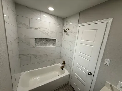 10007 Wren Street La Porte TX 77571