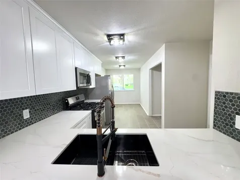 15312 Falmouth Avenue 406 Houston TX 77084
