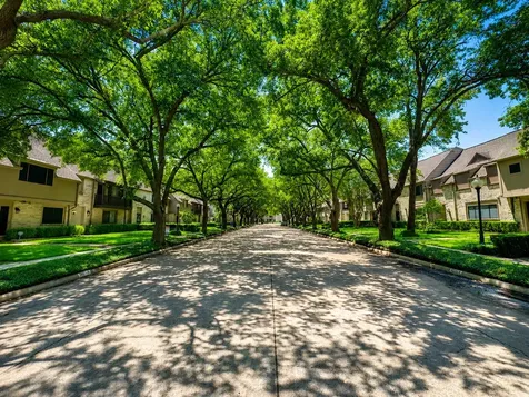 15312 Falmouth Avenue 406 Houston TX 77084