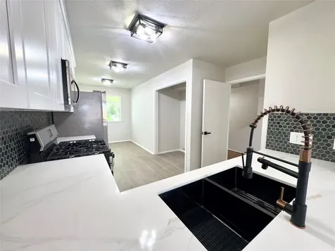 15312 Falmouth Avenue 406 Houston TX 77084