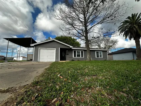 724 N Avenue F Freeport TX 77541