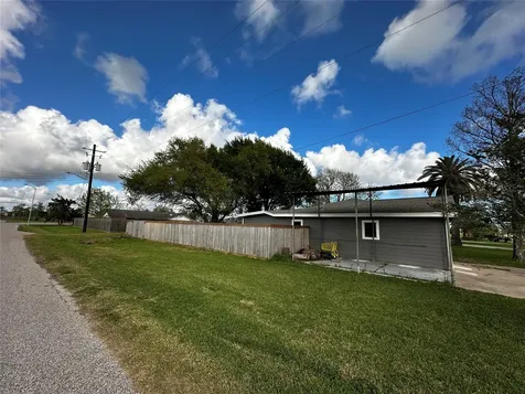 724 N Avenue F Freeport TX 77541
