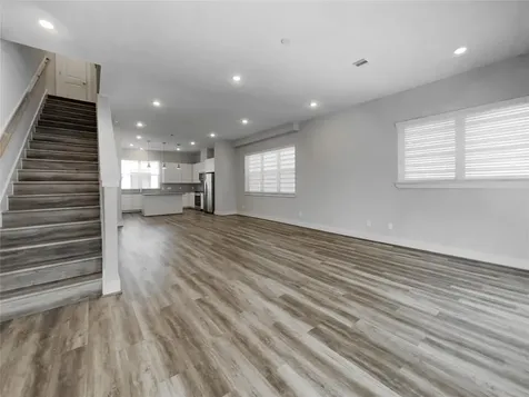 1270 N Post Oak Road A Houston TX 77055