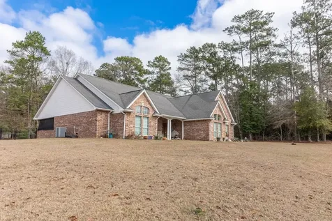 318 Peppertree Village Mills TX 77663
