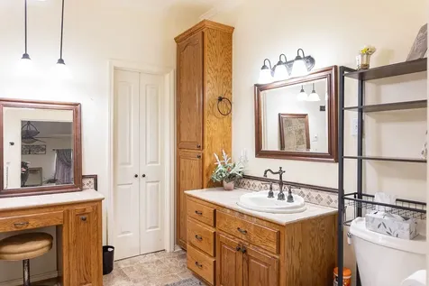 318 Peppertree Village Mills TX 77663