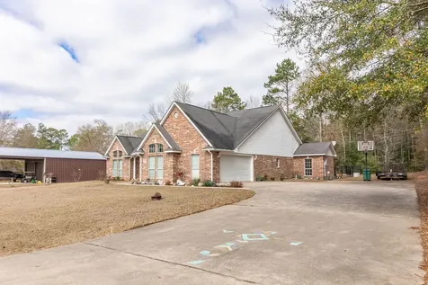 318 Peppertree Village Mills TX 77663