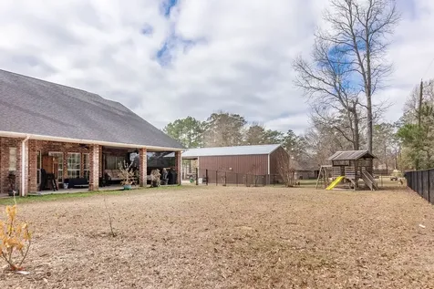 318 Peppertree Village Mills TX 77663