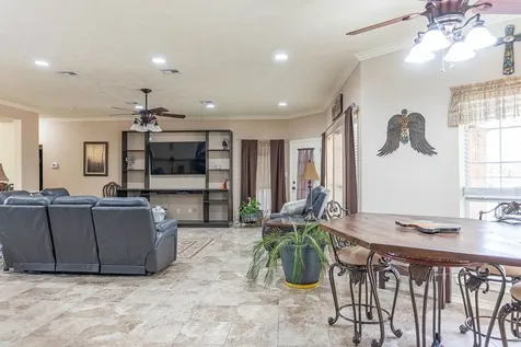 318 Peppertree Village Mills TX 77663