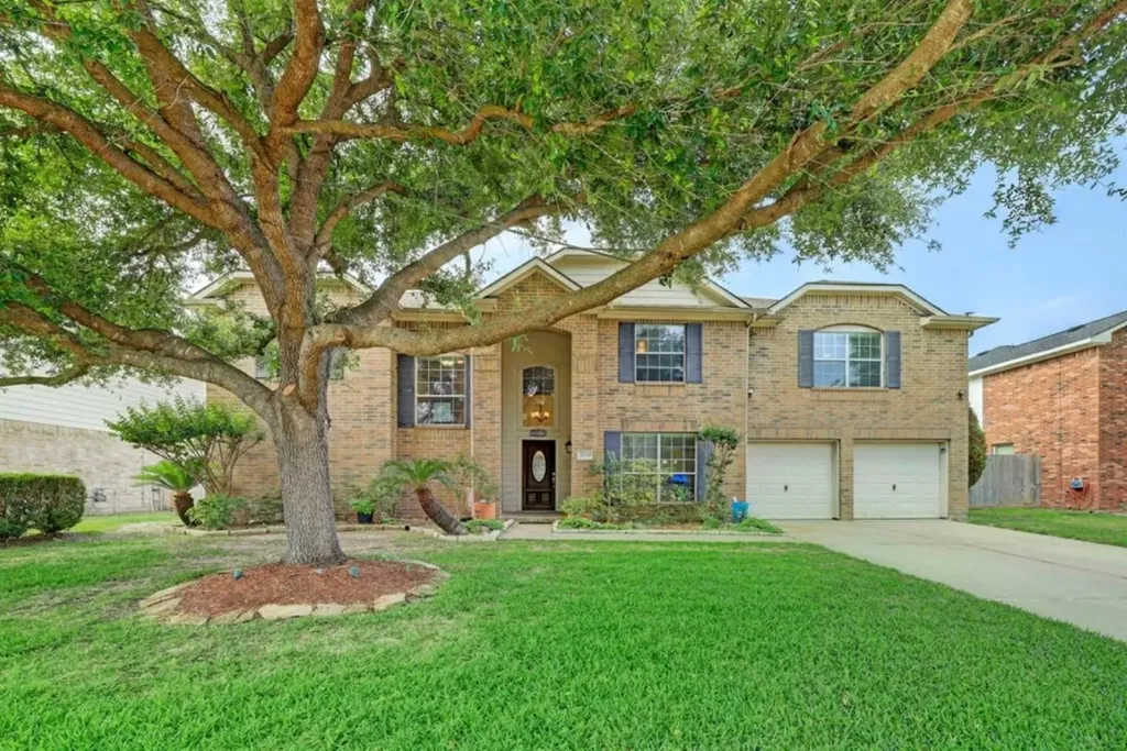 5949 Whispering Lakes Drive Katy TX 77493