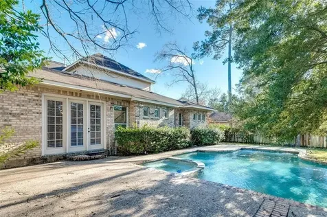 34 N Longsford Circle The Woodlands TX 77382