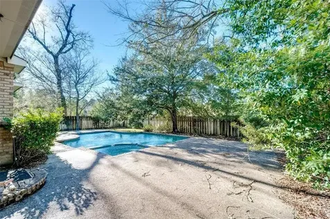 34 N Longsford Circle The Woodlands TX 77382