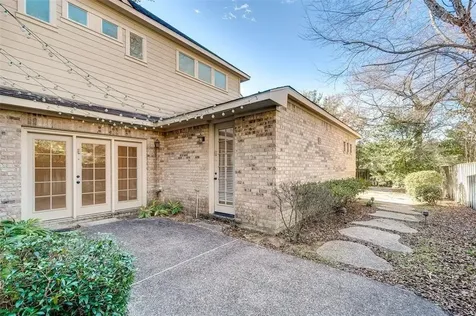 34 N Longsford Circle The Woodlands TX 77382