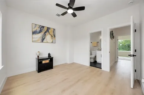 2110 Des Chaumes Street Houston TX 77026