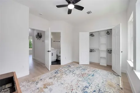 2110 Des Chaumes Street Houston TX 77026