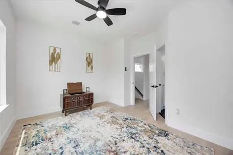 2110 Des Chaumes Street Houston TX 77026