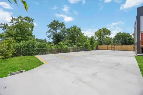 2110 Des Chaumes Street Houston TX 77026