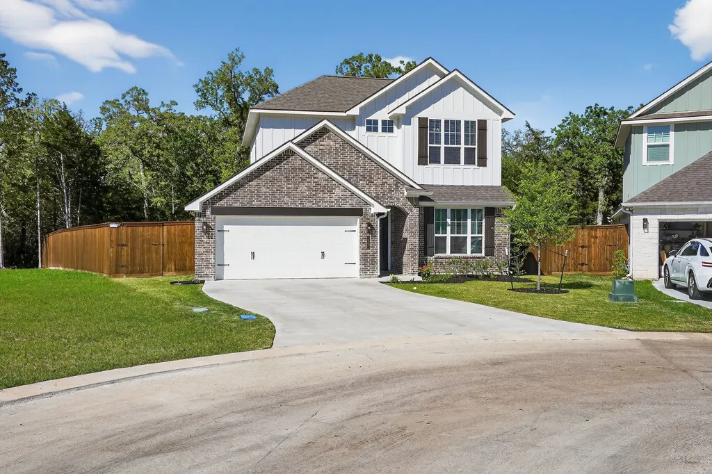 1601 Briscoe Manor Court College Station TX 77845