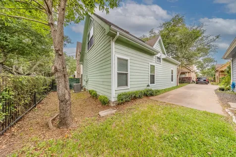 1318 Dennis Street Houston TX 77004