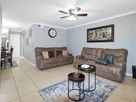 6401 Skyline Drive Drive 13 Houston TX 77057
