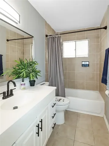 6401 Skyline Drive Drive 13 Houston TX 77057