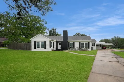 603 S Mccarty Avenue Eagle Lake TX 77434