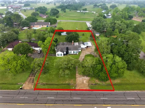 603 S Mccarty Avenue Eagle Lake TX 77434