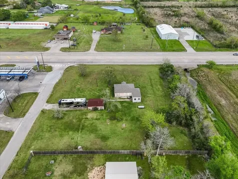 11703 Fm 1764 Santa Fe TX 77510