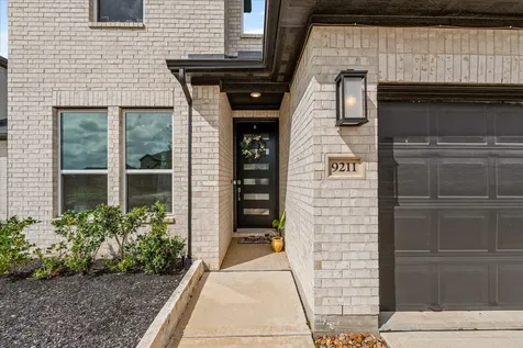 9211 Fenton Oaks Drive Cypress TX 77433