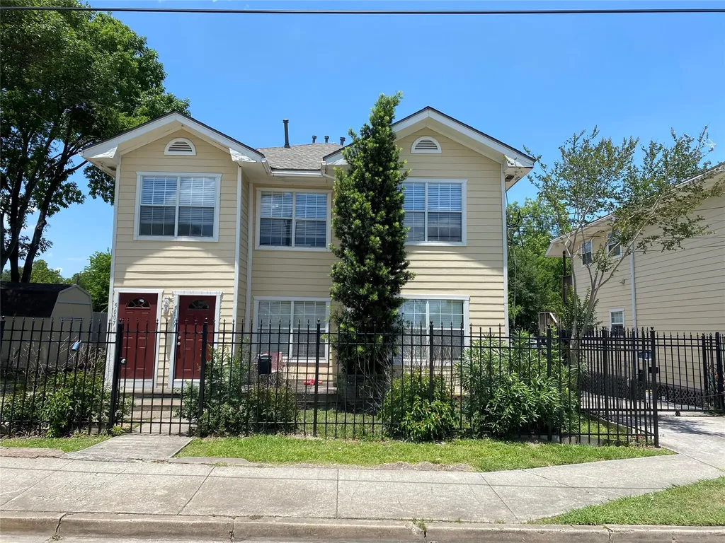 5007 Polk Street Houston TX 77023