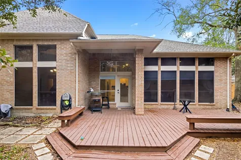 2 Surrey Run Place The Woodlands TX 77384