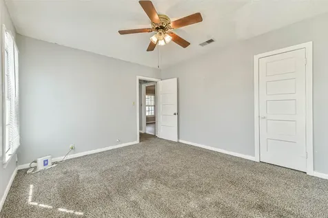 311 S Kansas Street La Porte TX 77571
