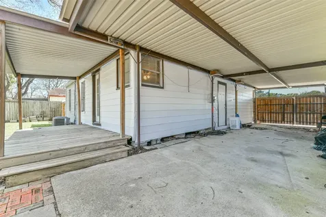 311 S Kansas Street La Porte TX 77571