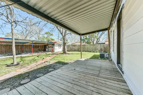 311 S Kansas Street La Porte TX 77571