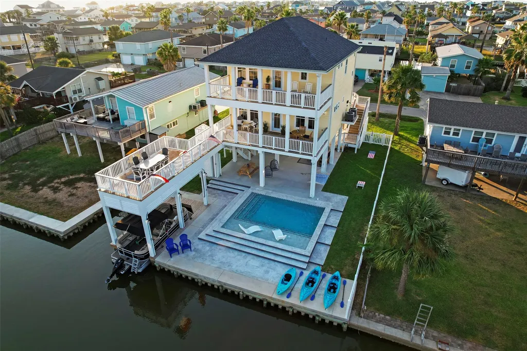 16515 Nassau Way Jamaica Beach TX 77554