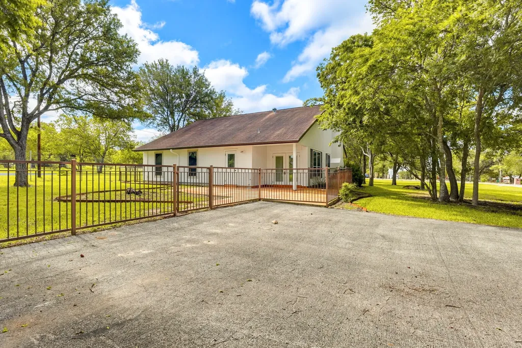 5173 Eagle Claw Drive Bulverde TX 78163
