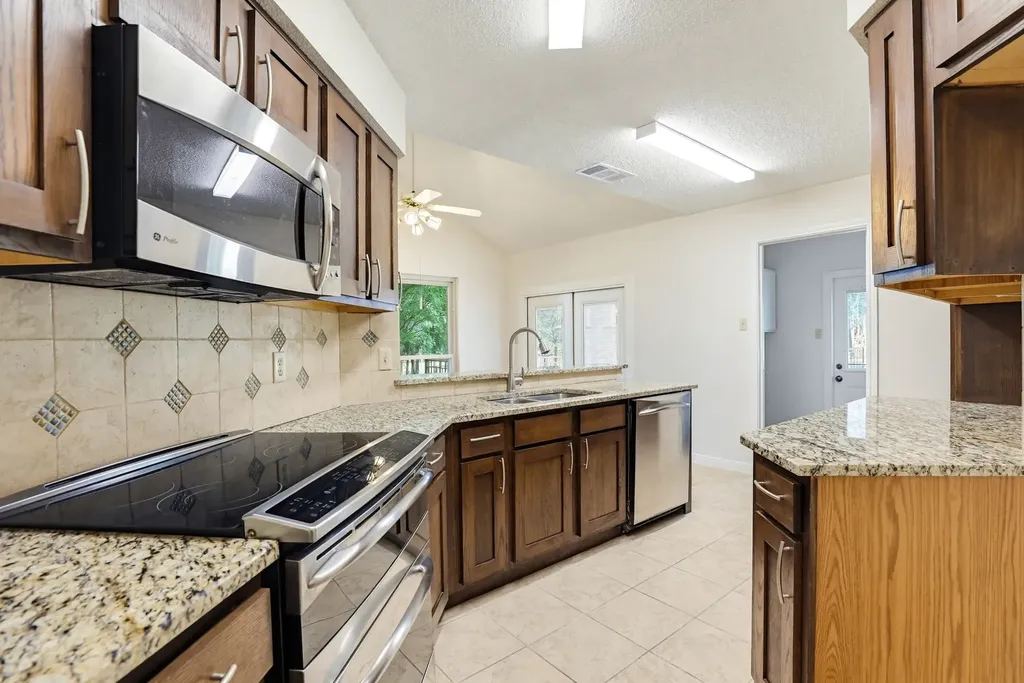 5173 Eagle Claw Drive Bulverde TX 78163