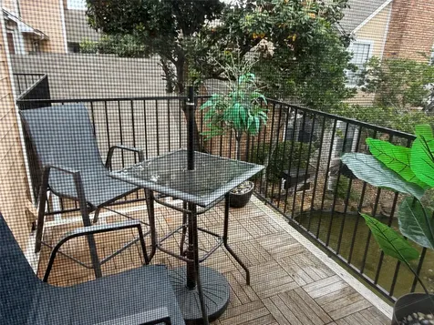 2300 Old Spanish Trail 2069 Houston TX 77054