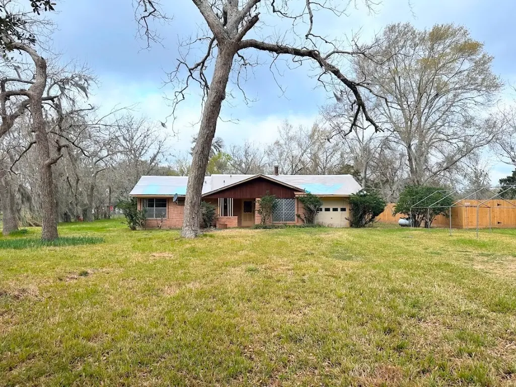 3415 County Road 361 Brazoria TX 77422
