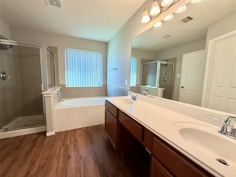 11807 Green Colling Park Drive Houston TX 77047