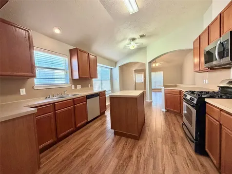 11807 Green Colling Park Drive Houston TX 77047